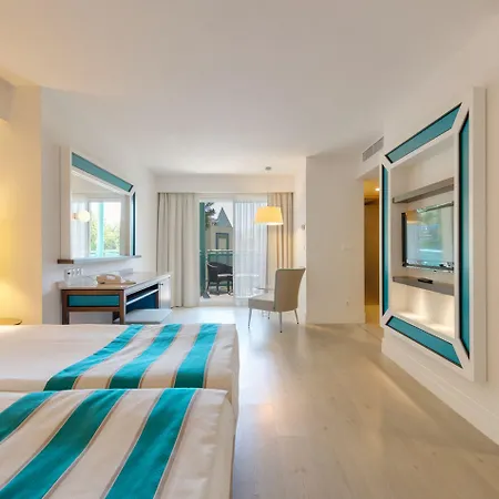 Robinson Pamfilya リゾート