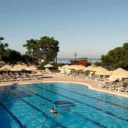 Robinson Pamfilya 4* シダ