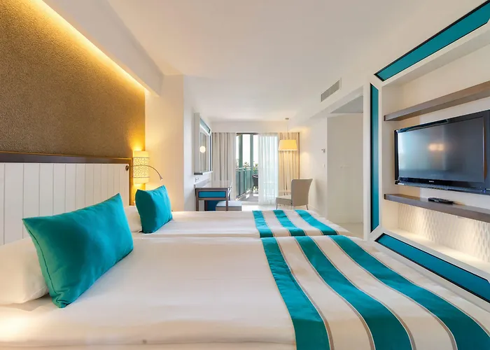 Robinson Pamfilya Rezort