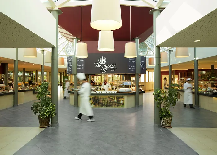 Robinson Pamfilya 4* سيدي