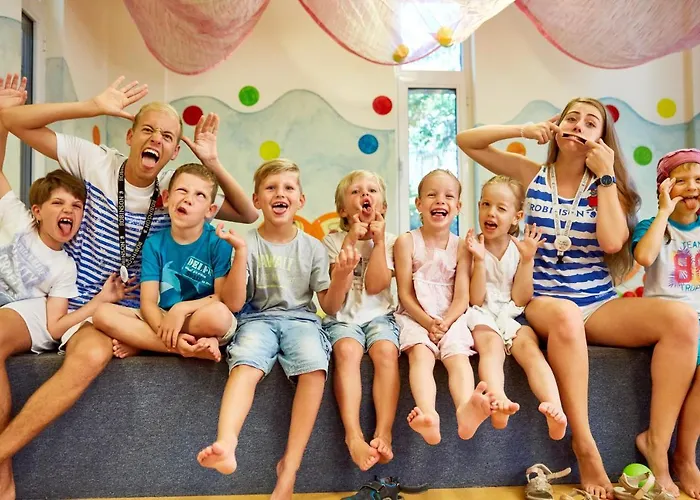 Robinson Pamfilya 4*