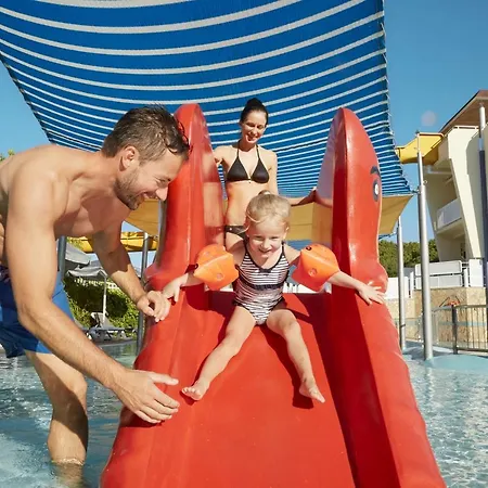 Robinson Pamfilya 4*