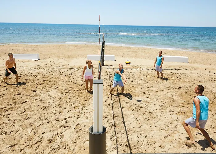 Курортний комплекс Robinson Pamfilya 4*