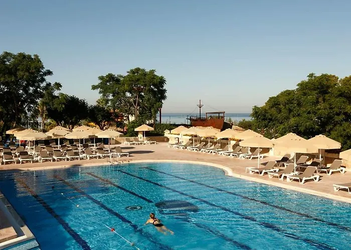 Robinson Pamfilya 4* Сіде